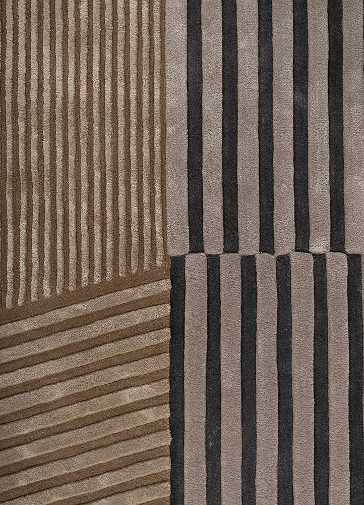 faces grey and black wool and viscose Hand Tufted Rug - CloseUp faces grey and black wool and viscose Hand Tufted Rug - CloseUp