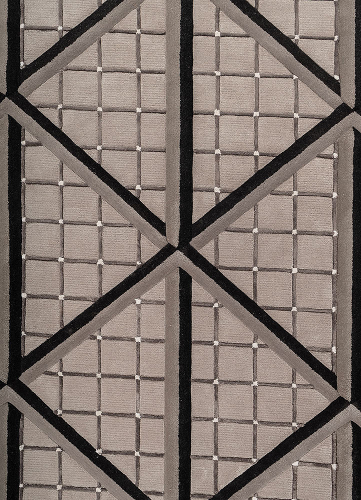 faces grey and black wool and viscose Hand Tufted Rug - CloseUp faces grey and black wool and viscose Hand Tufted Rug - CloseUp