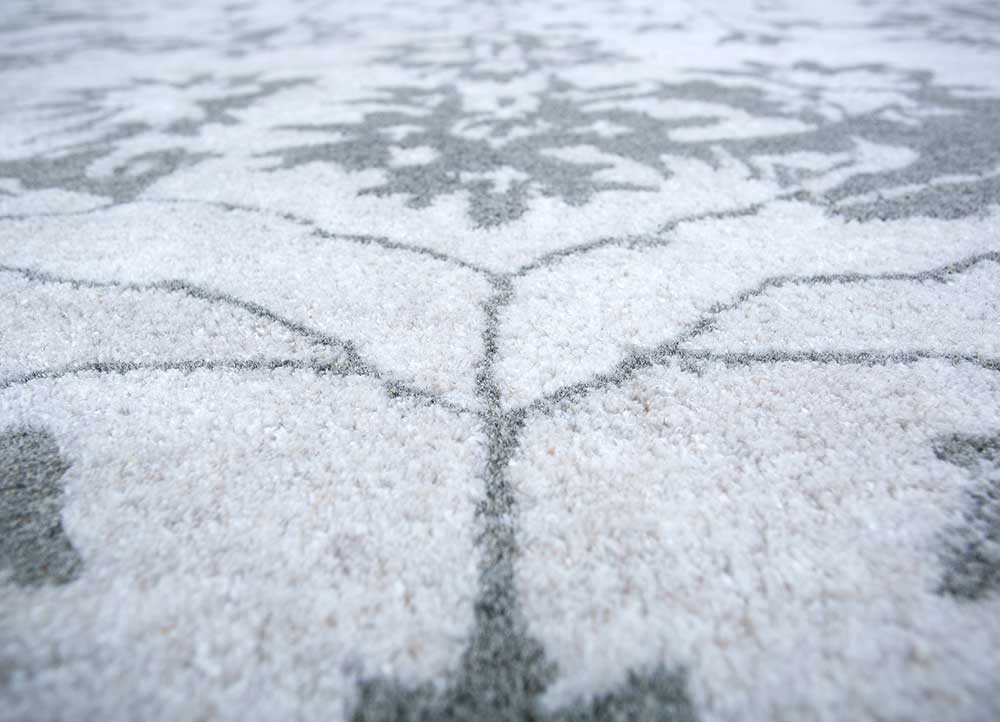 imara grey and black wool and viscose Hand Tufted Rug - CloseUp