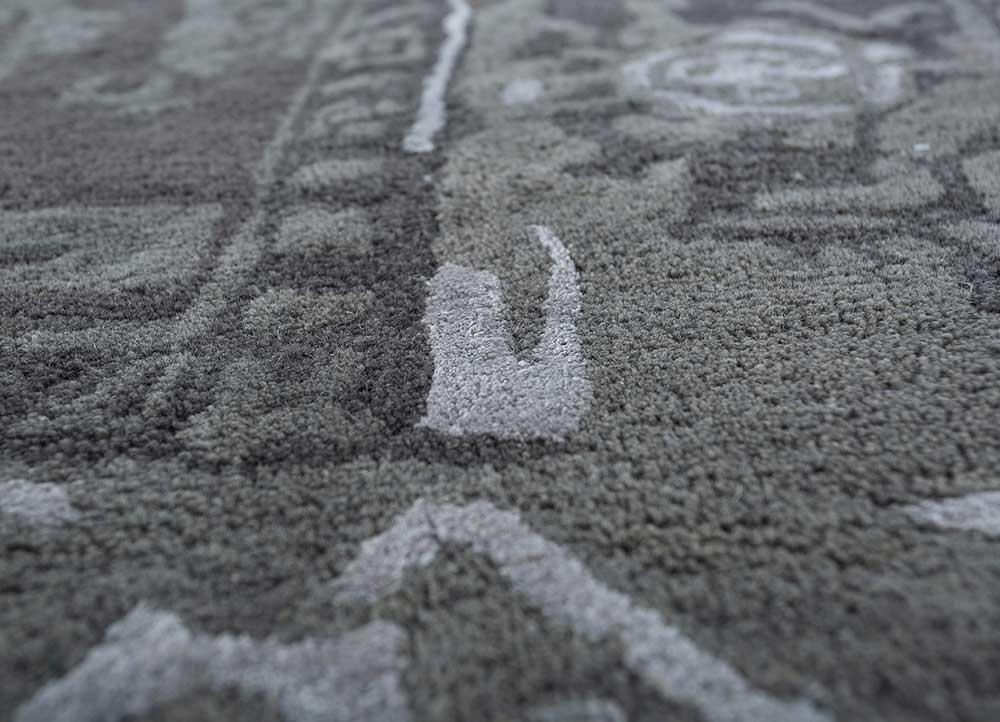 mythos grey and black wool and viscose Hand Tufted Rug - CloseUp