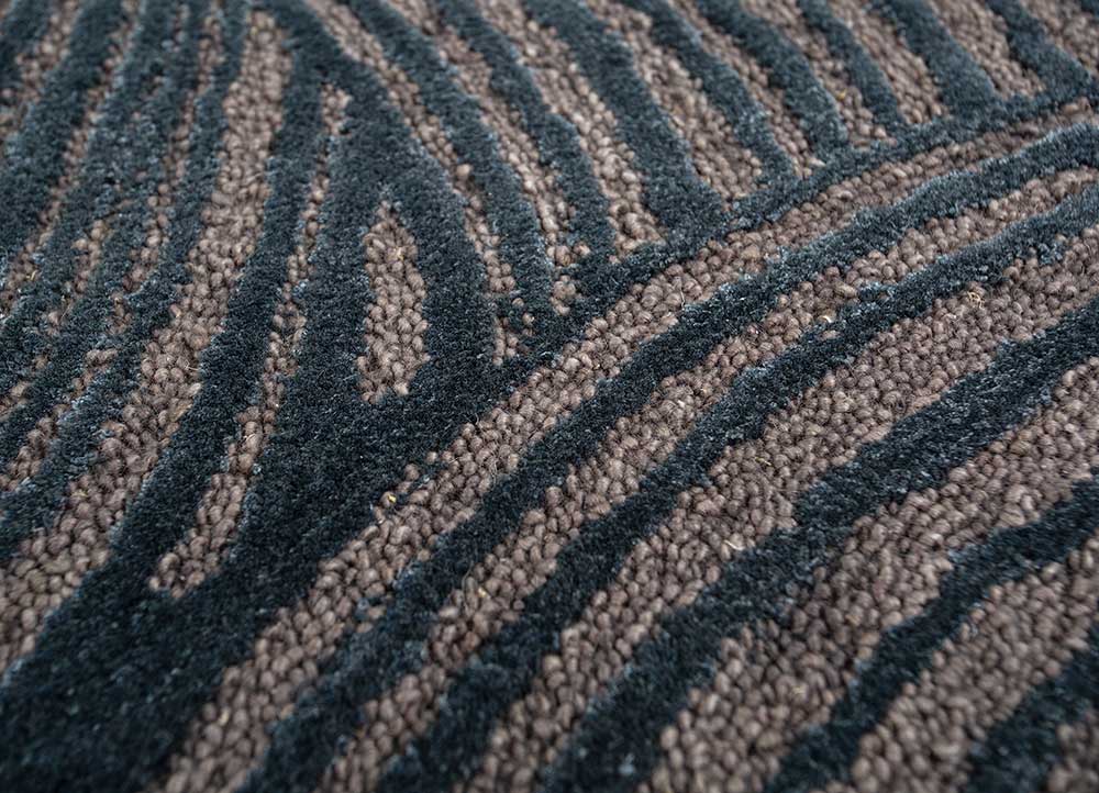 modo grey and black wool and viscose Hand Tufted Rug - CloseUp
