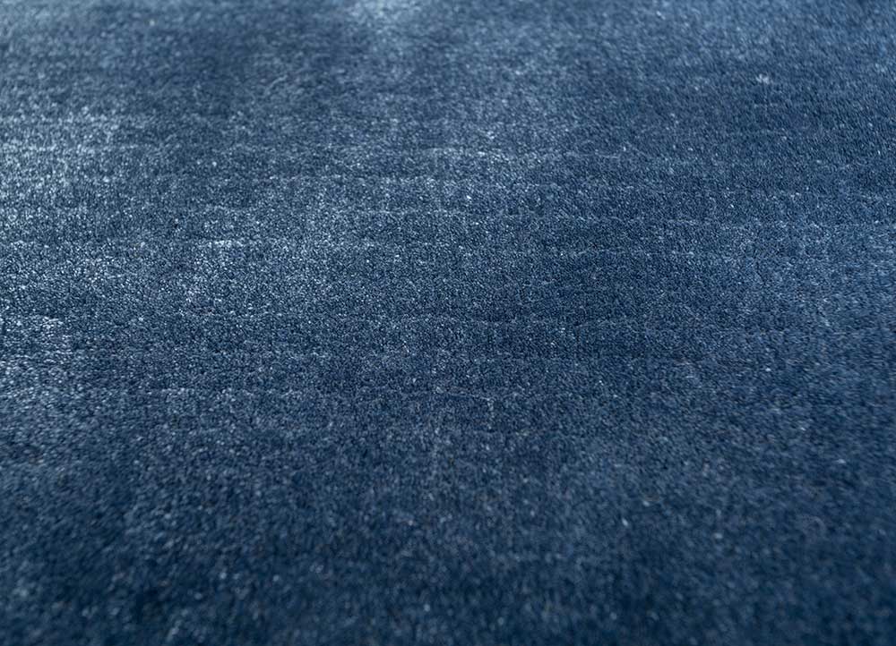 cera blue viscose Hand Tufted Rug - CloseUp