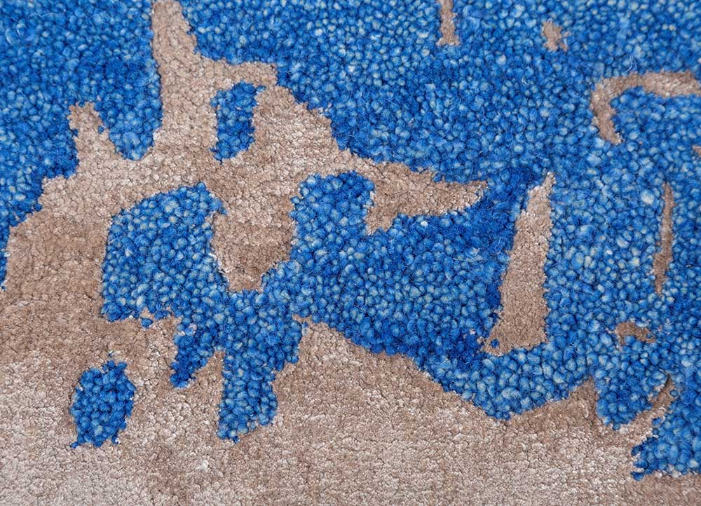 white noise red and orange wool and viscose Hand Tufted Rug - CloseUp
