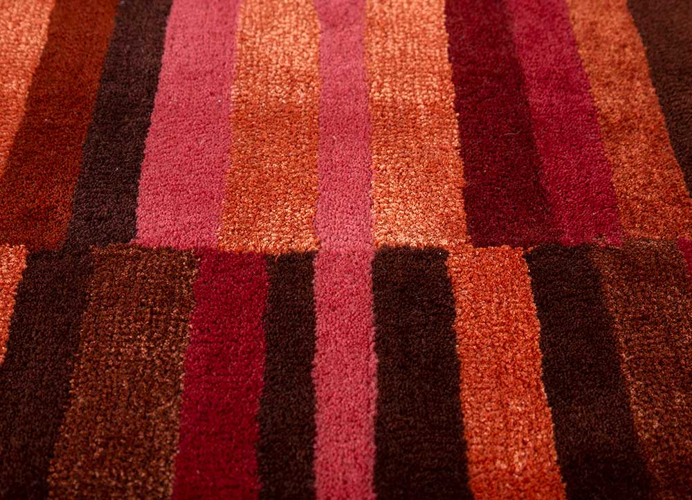 acar red and orange wool and viscose Hand Tufted Rug - CloseUp
