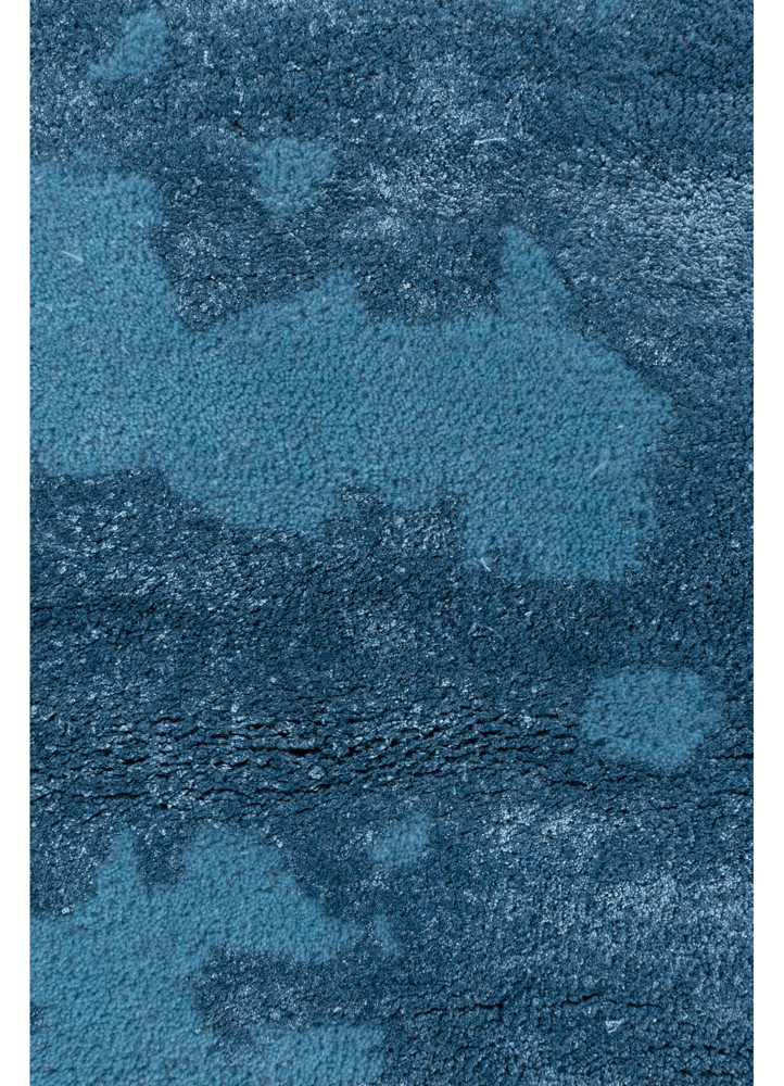 white noise blue wool and viscose Hand Tufted Rug - CloseUp white noise blue wool and viscose Hand Tufted Rug - CloseUp