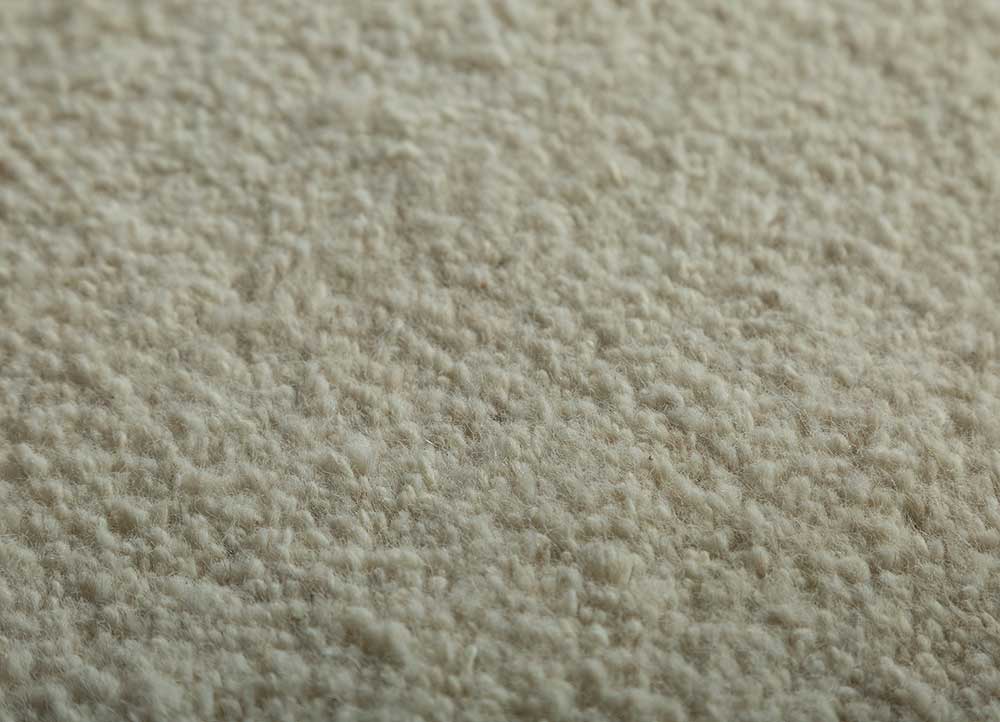 manifest ivory wool Hand Knotted Rug - CloseUp