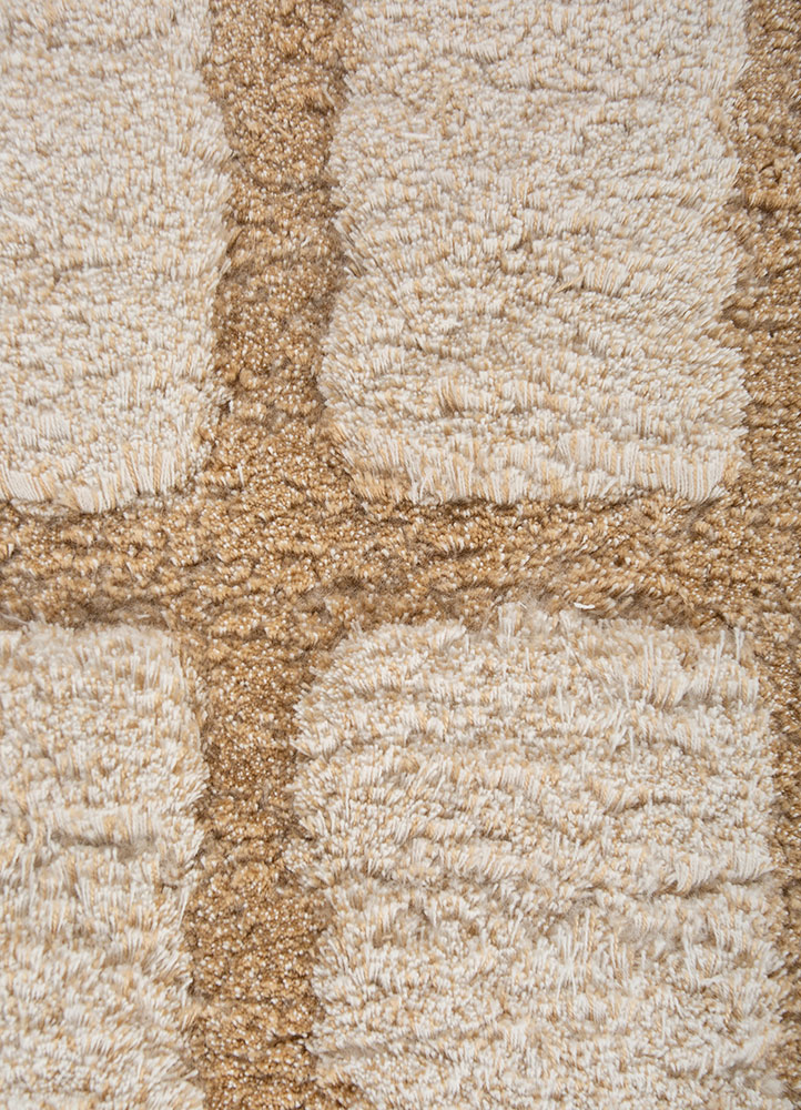 aprezo ivory acrylic Hand Knotted Rug - CloseUp