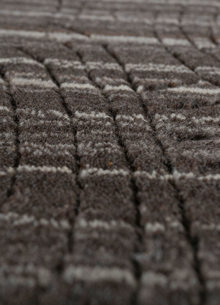 forme beige and brown wool Hand Loom Rug - CloseUp forme beige and brown wool Hand Loom Rug - CloseUp