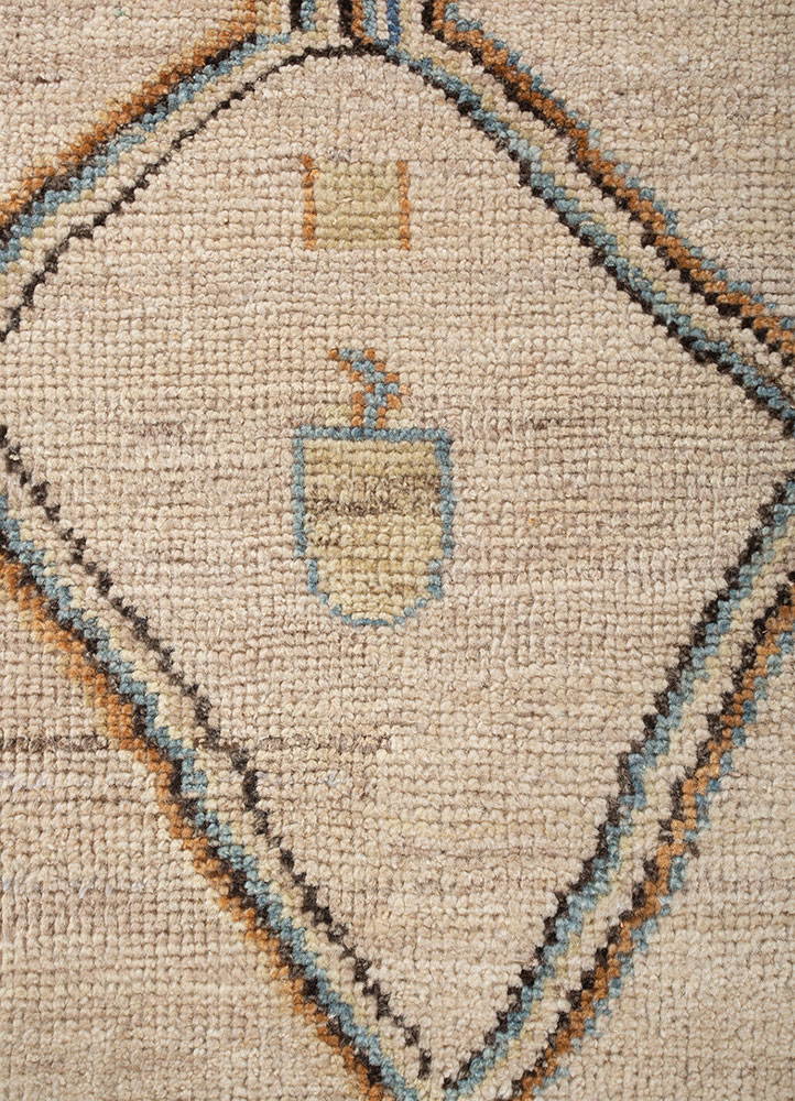 zuri beige and brown wool Hand Knotted Rug - CloseUp