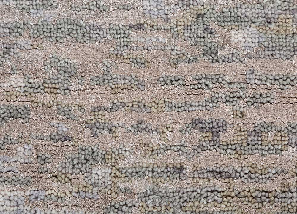 clan ivory wool and bamboo silk Hand Knotted Rug - CloseUp