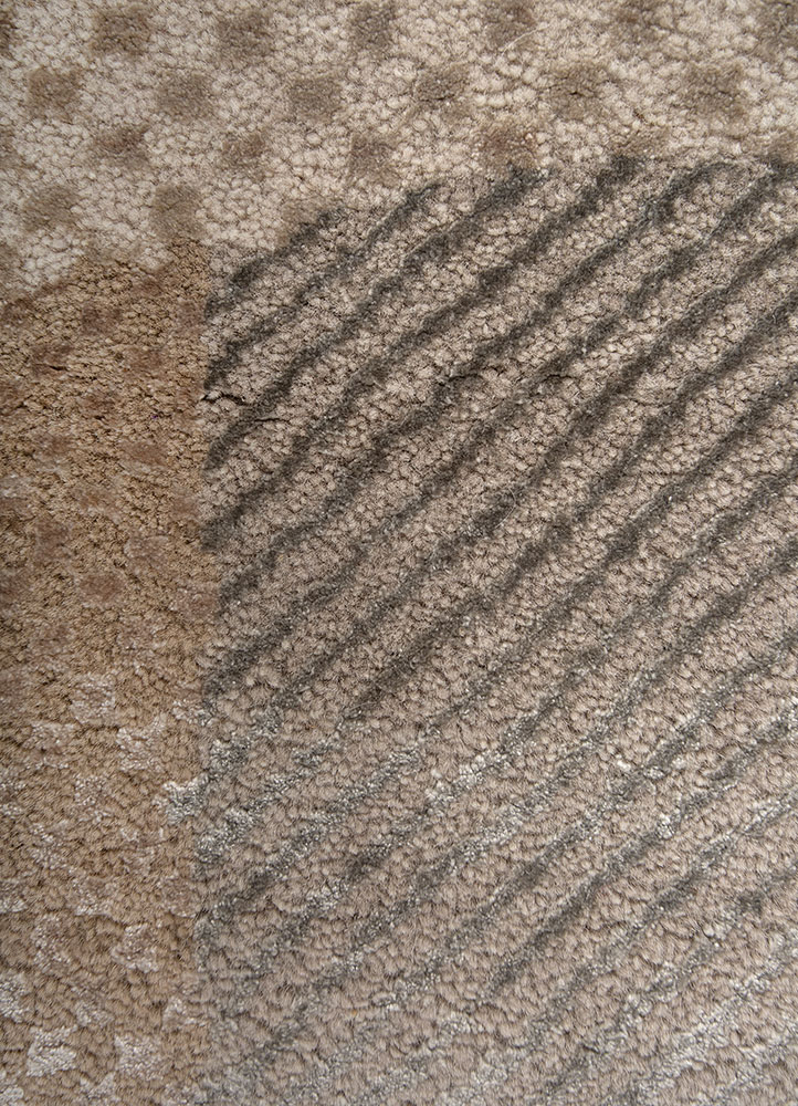 chaos theory by kavi ivory wool and bamboo silk Hand Knotted Rug - CloseUp chaos theory by kavi ivory wool and bamboo silk Hand Knotted Rug - CloseUp