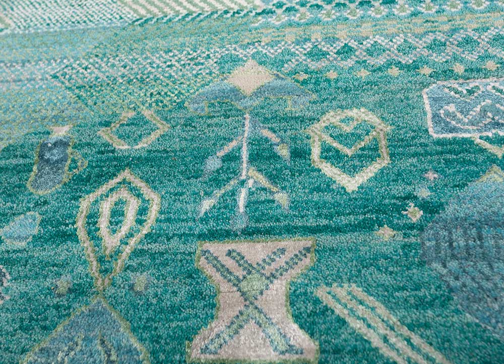 manchaha green wool and bamboo silk Hand Knotted Rug - CloseUp