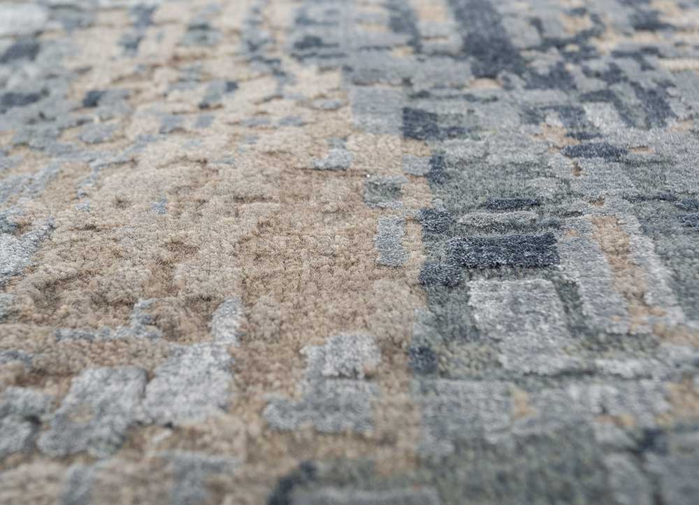 uvenuti grey and black wool and bamboo silk Hand Knotted Rug - CloseUp