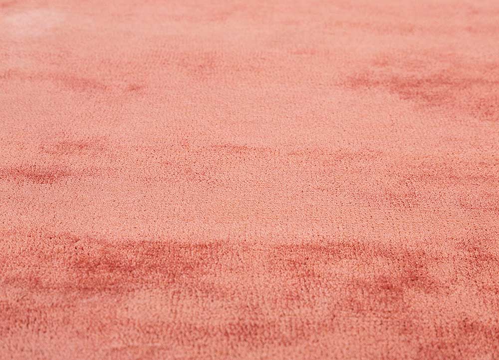 come around red and orange viscose Hand Tufted Rug - CloseUp