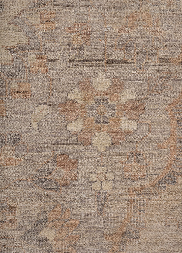 someplace in time ivory wool Hand Knotted Rug - CloseUp