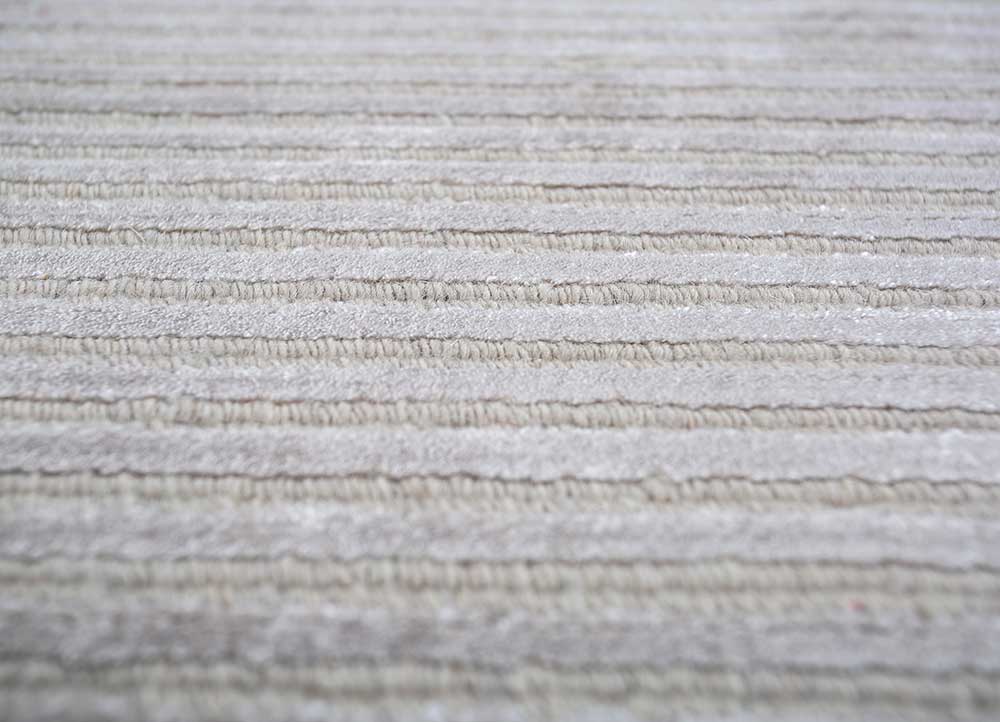 basis grey and black wool and viscose Hand Loom Rug - CloseUp