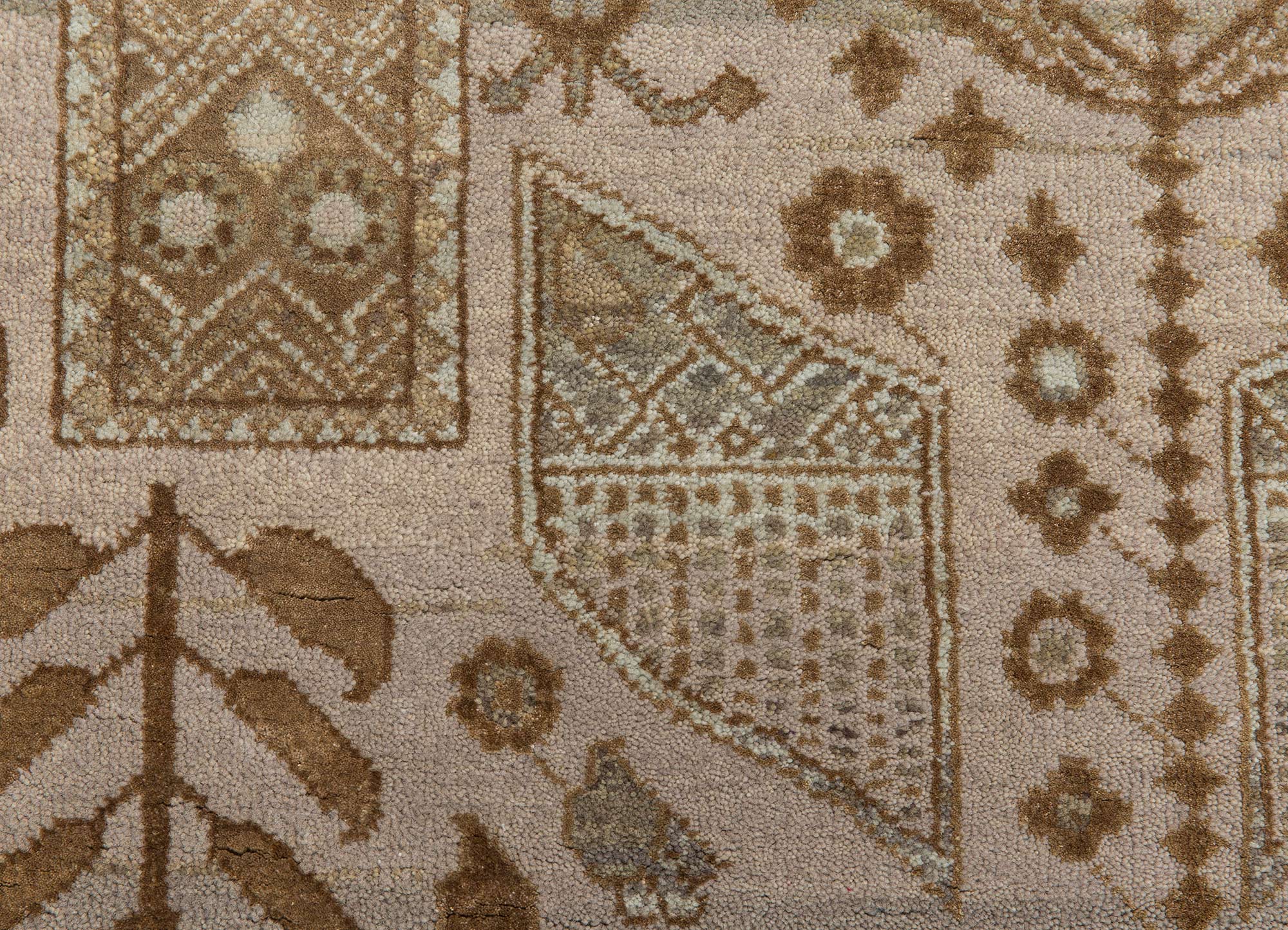 manchaha grey and black wool and bamboo silk Hand Knotted Rug - CloseUp