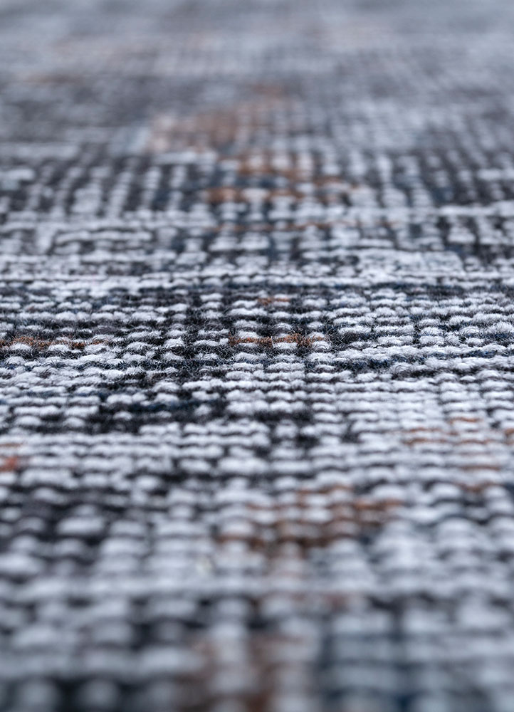manifest grey and black wool Hand Knotted Rug - CloseUp
