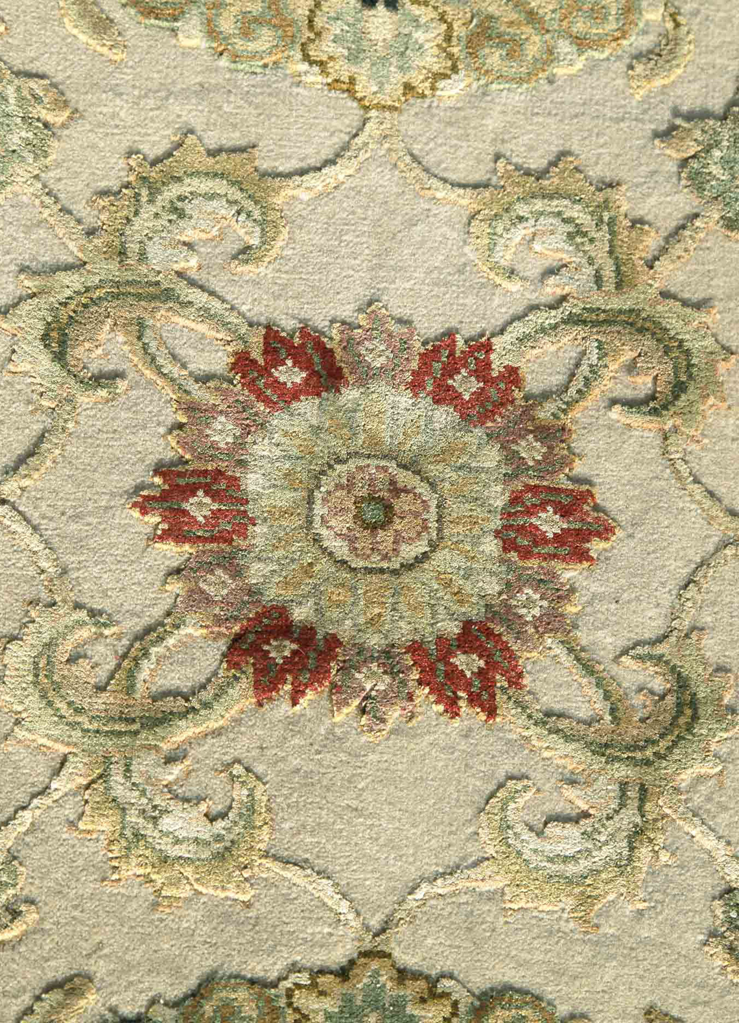 aurora gold wool and silk Hand Knotted Rug - CloseUp