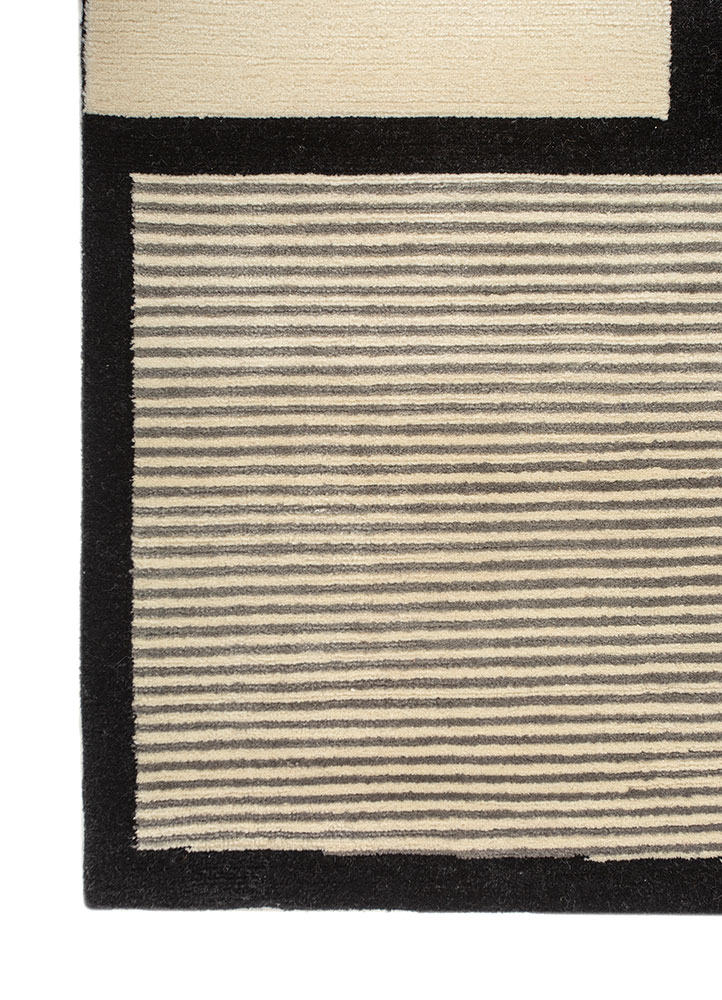 box ivory wool Hand Knotted Rug - Corner
