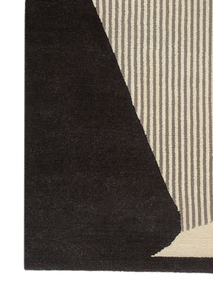 box ivory wool Hand Knotted Rug - Corner