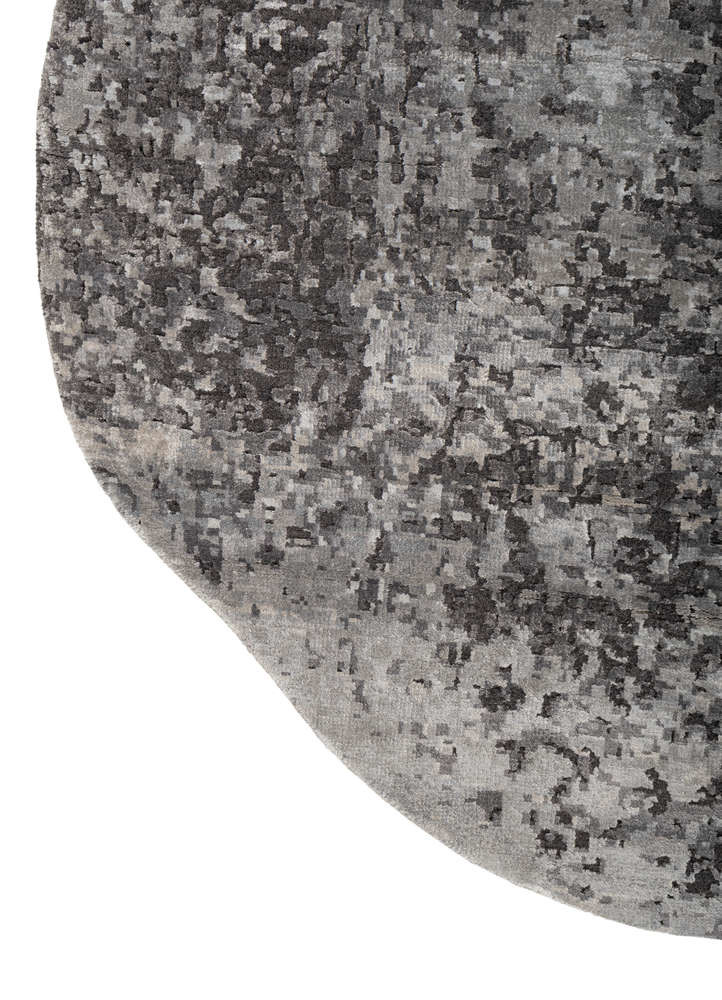 aprezo grey and black wool and bamboo silk Hand Knotted Rug - Corner aprezo grey and black wool and bamboo silk Hand Knotted Rug - Corner