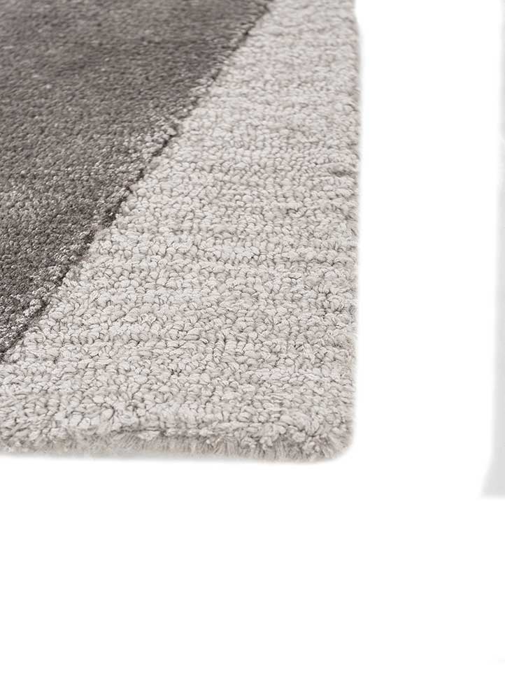 come around grey and black wool and viscose Hand Tufted Rug - Corner