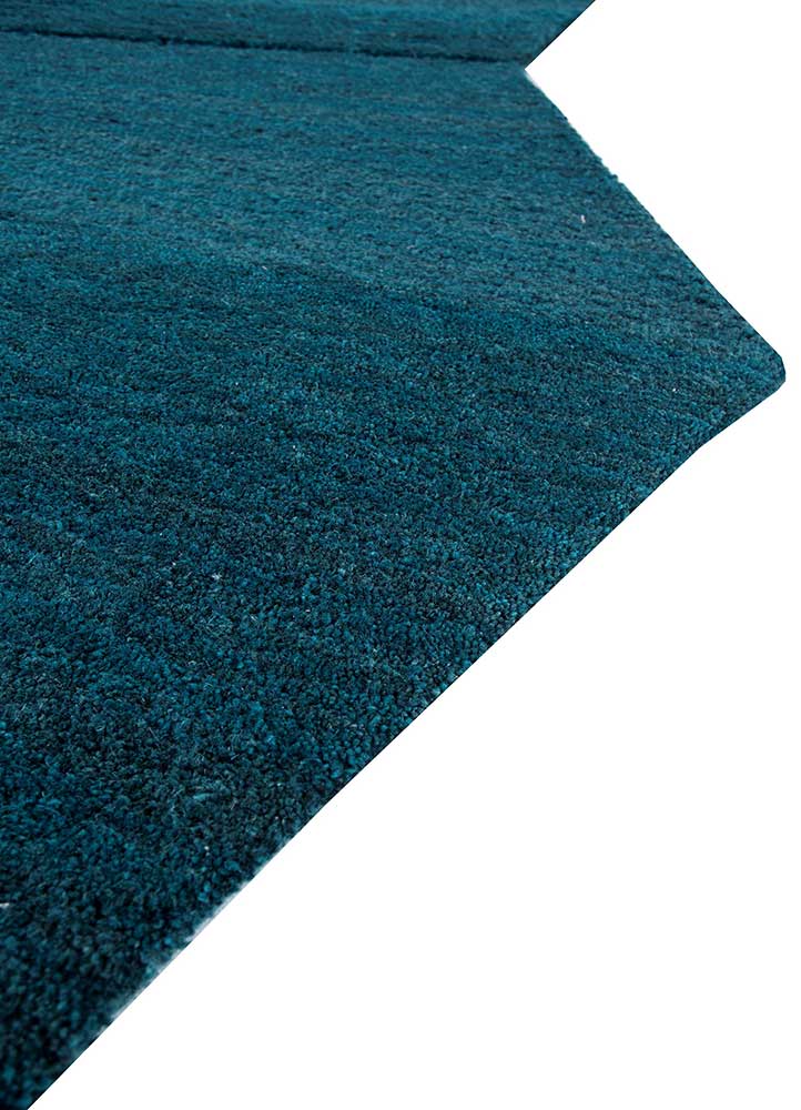 come around blue wool and viscose Hand Tufted Rug - Corner