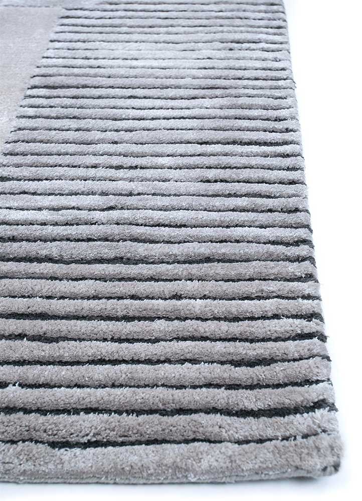 come around grey and black wool and viscose Hand Tufted Rug - Corner