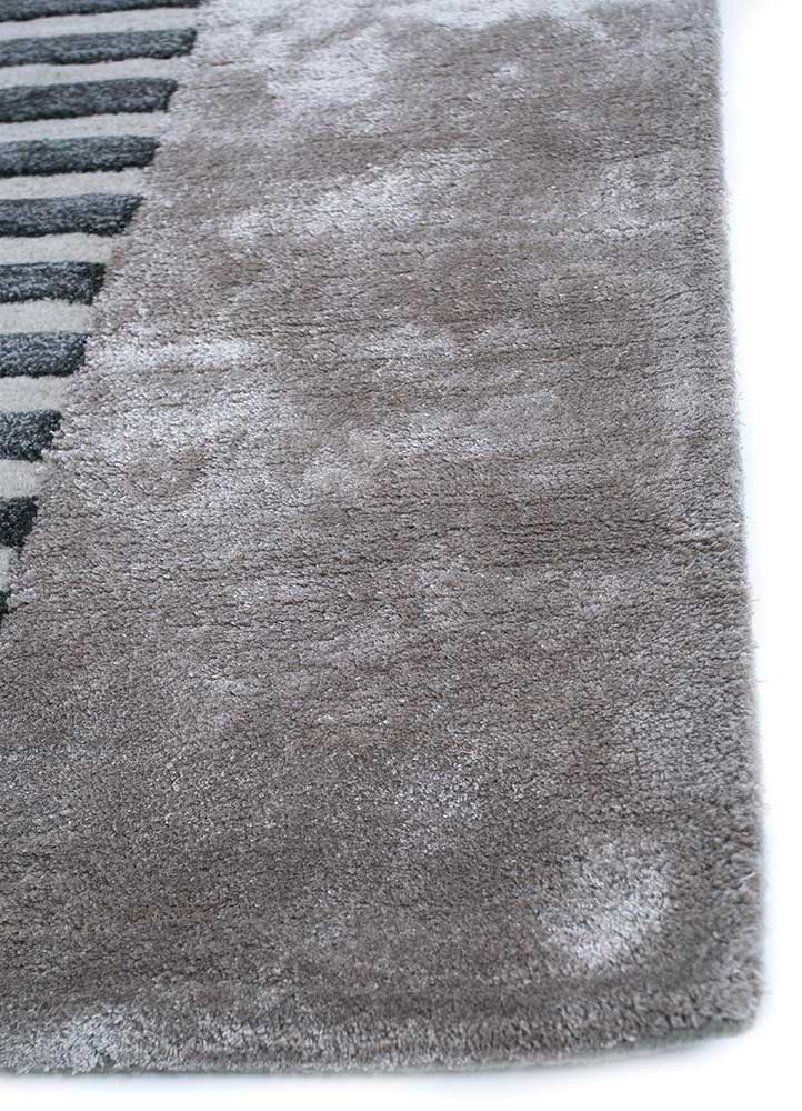 come around grey and black wool and viscose Hand Tufted Rug - Corner