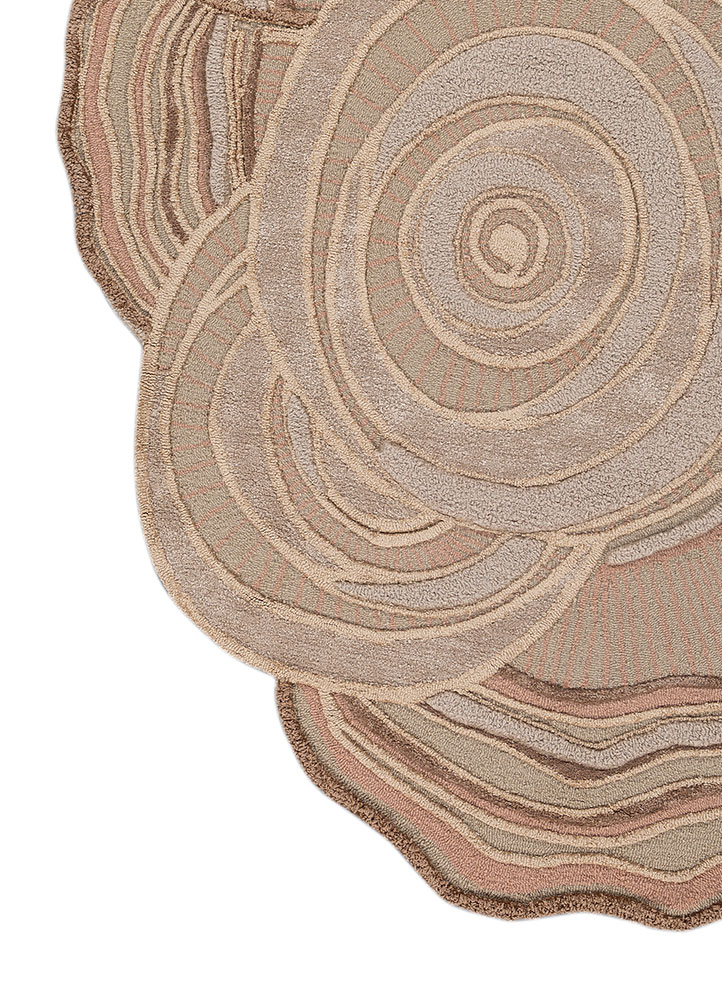 aurelia gold wool and viscose Hand Tufted Rug - Corner