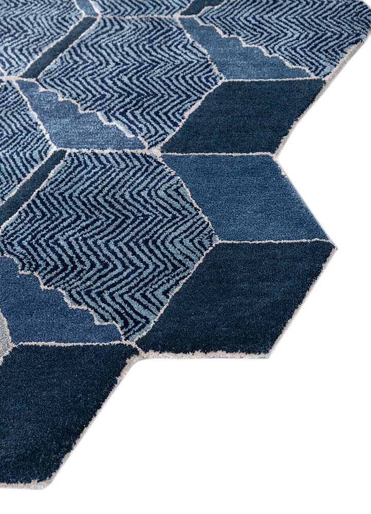 archetype blue wool and viscose Hand Tufted Rug - Corner