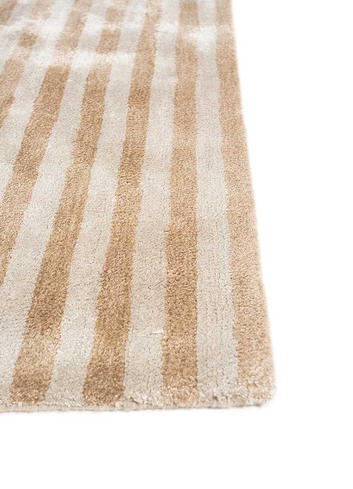 vyom ivory viscose Hand Tufted Rug - Corner