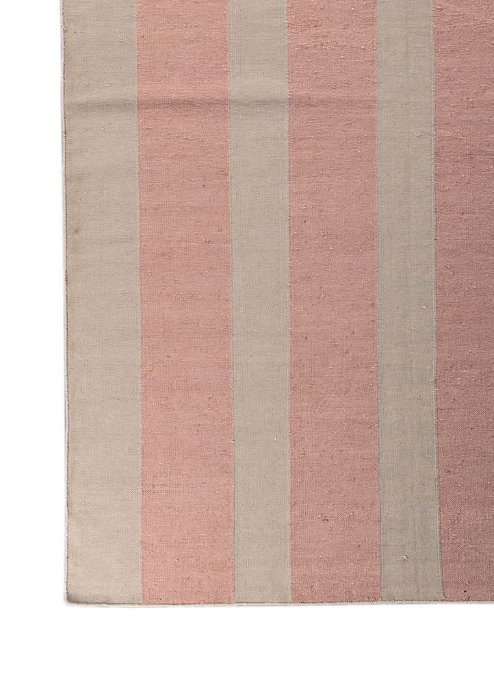 checkers ivory wool Flat Weaves Rug - Corner