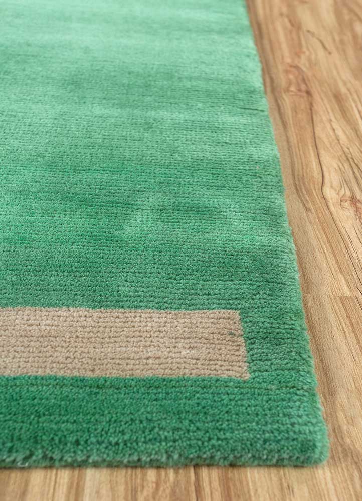 sthir green wool Hand Knotted Rug - Corner