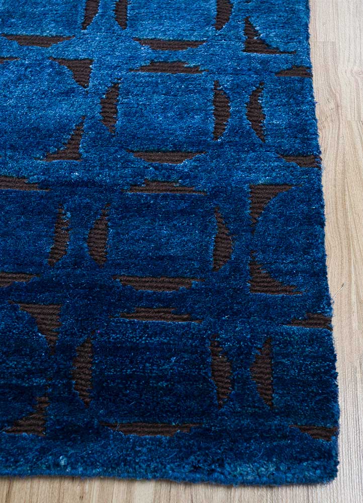 azalea blue wool and silk Hand Knotted Rug - Corner