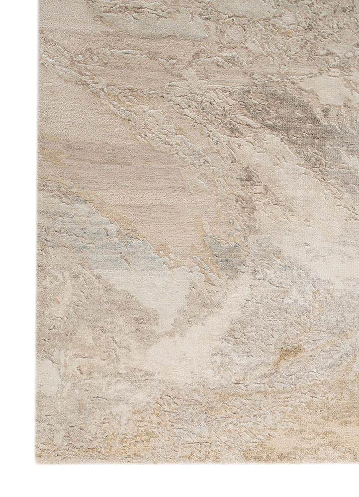 aprezo ivory wool and silk Hand Knotted Rug - Corner