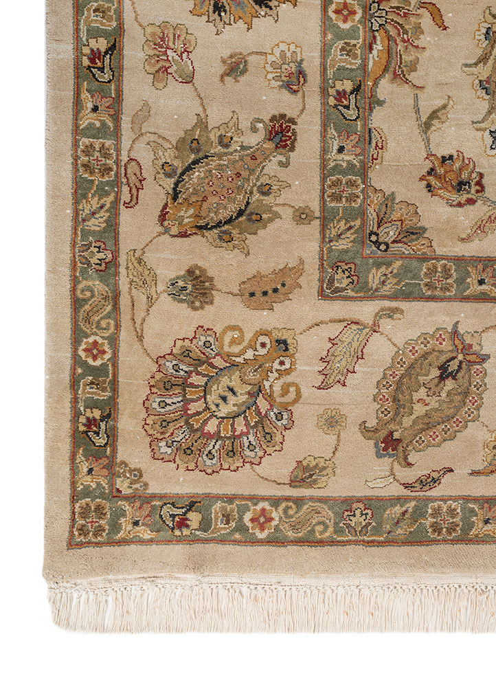 aurora ivory silk Hand Knotted Rug - Corner
