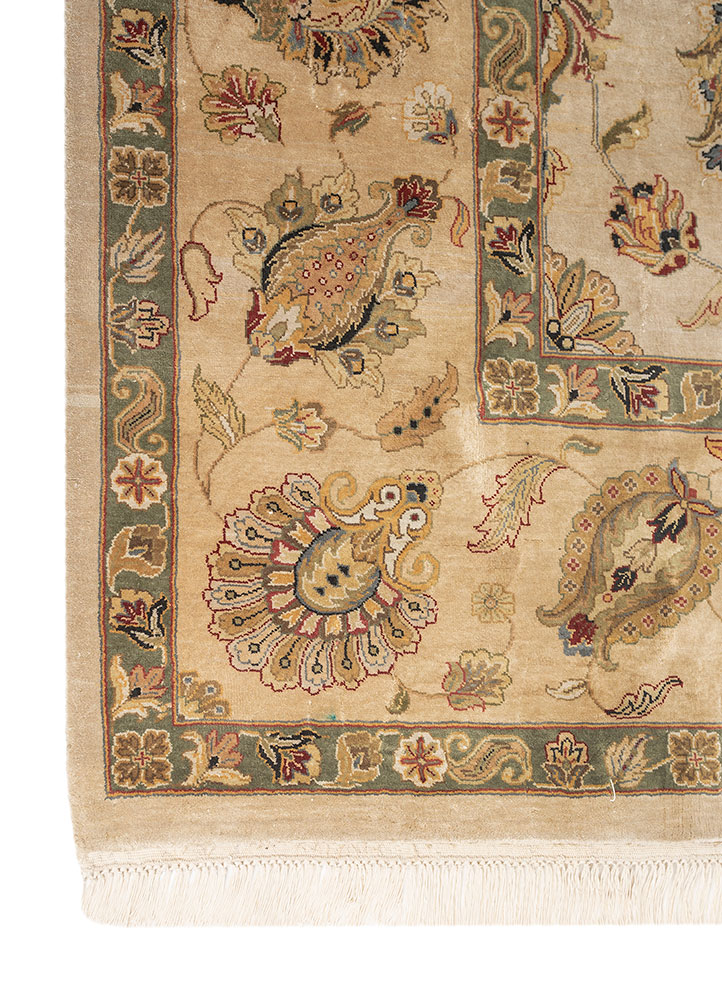 aurora ivory silk Hand Knotted Rug - Corner