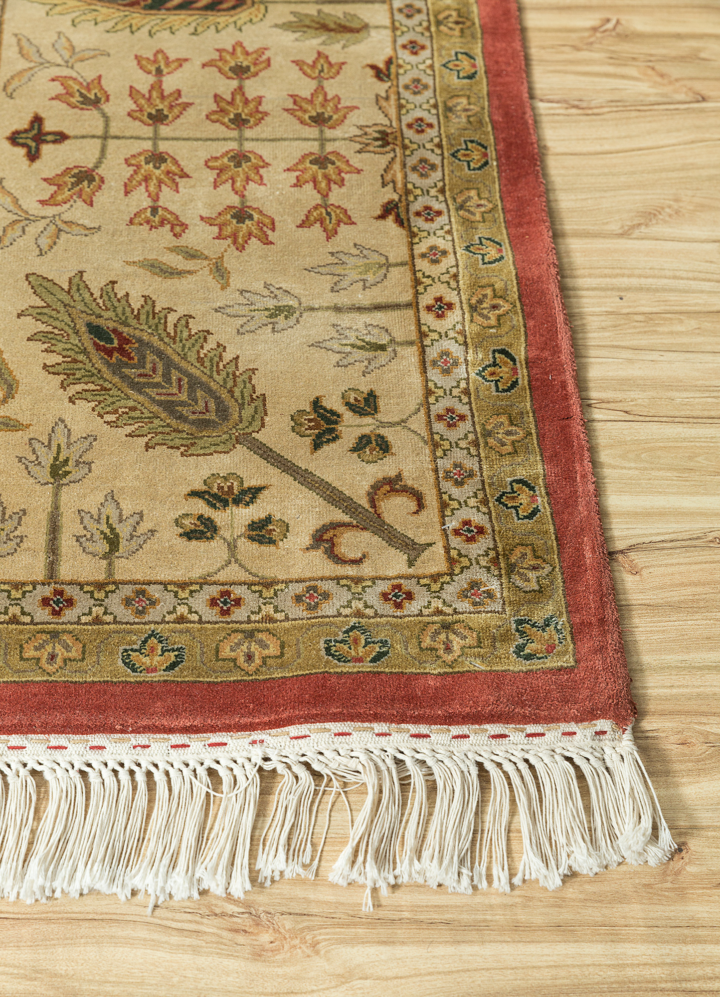 aurora  silk Hand Knotted Rug - Corner