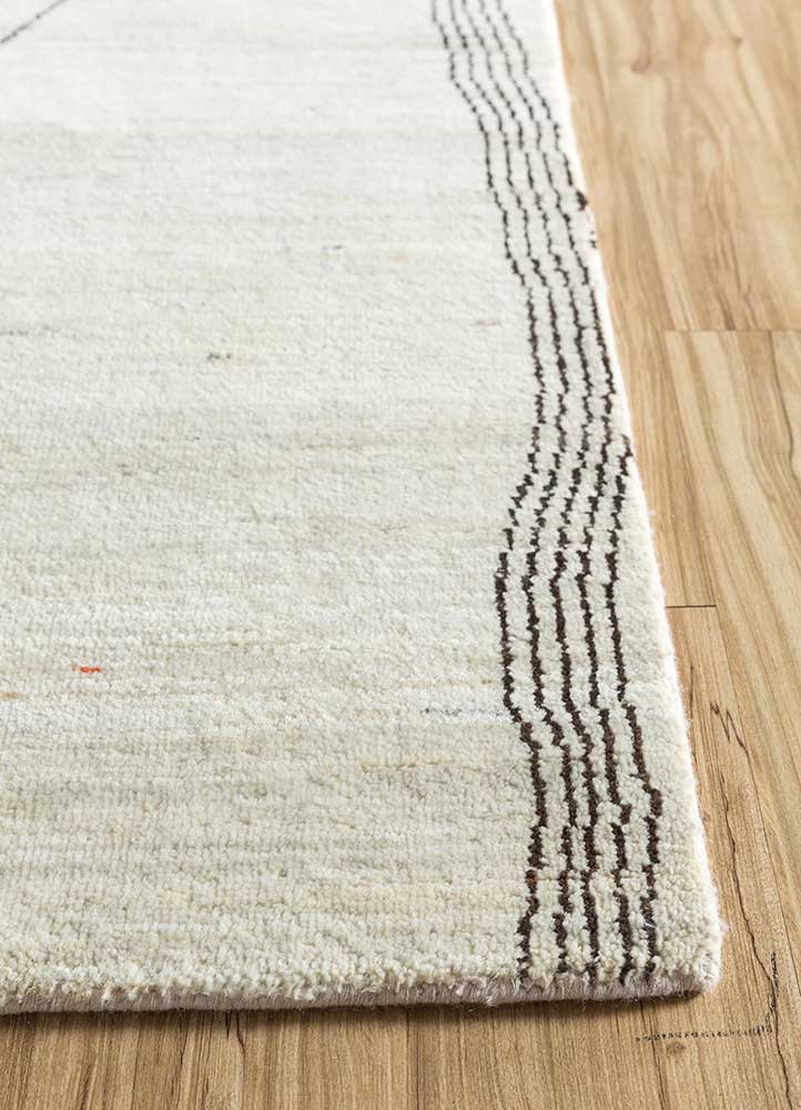 manifest ivory wool Hand Knotted Rug - Corner