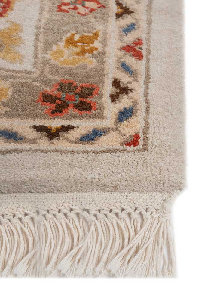 gulnar ivory wool Hand Knotted Rug - Corner