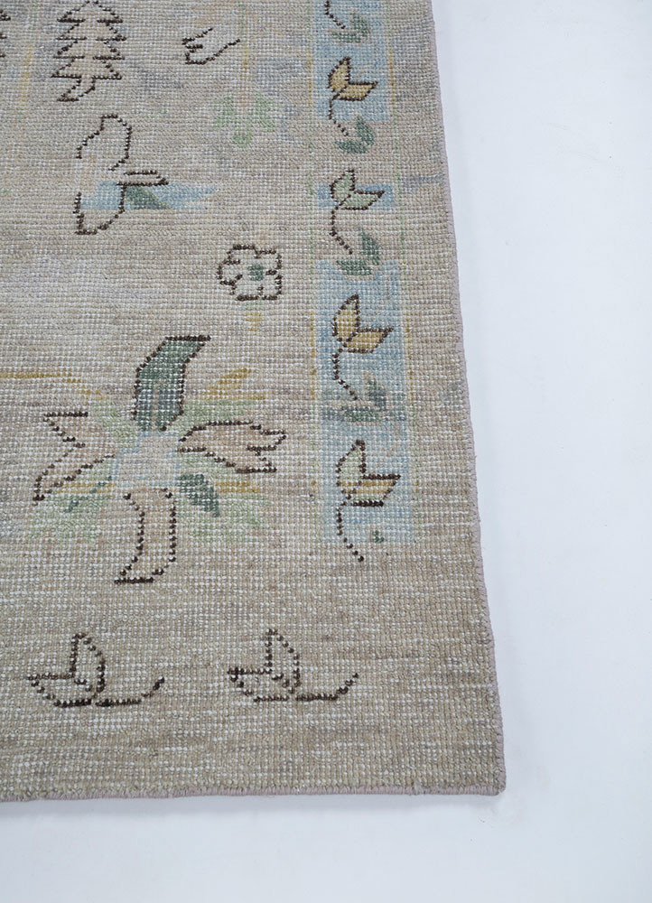 erbe ivory wool Hand Knotted Rug - Corner erbe ivory wool Hand Knotted Rug - Corner