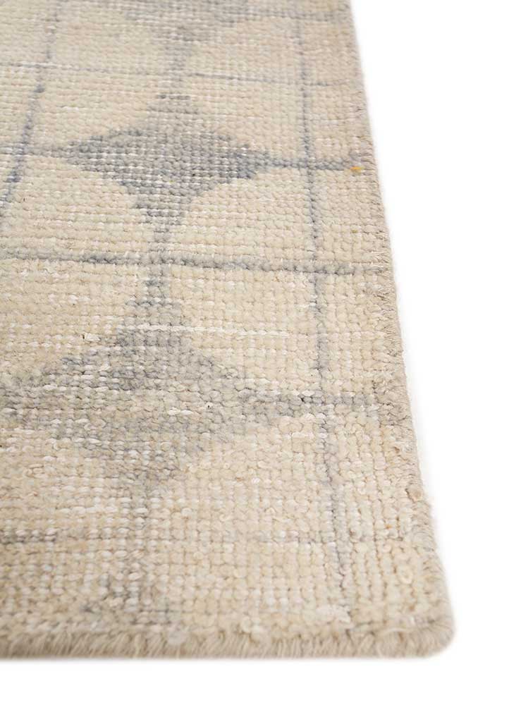 clan ivory wool Hand Knotted Rug - Corner