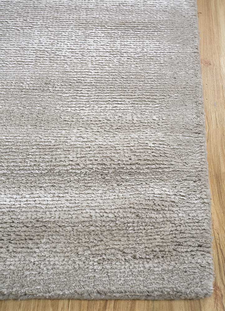 basis ivory wool and viscose Hand Loom Rug - Corner