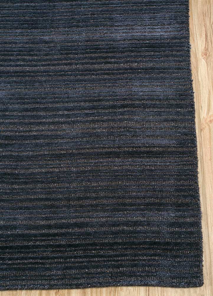 tesoro blue wool Hand Loom Rug - Corner