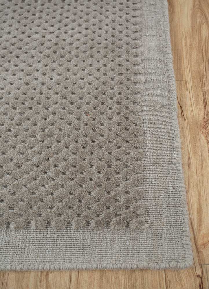 saga grey and black wool Hand Loom Rug - Corner saga grey and black wool Hand Loom Rug - Corner