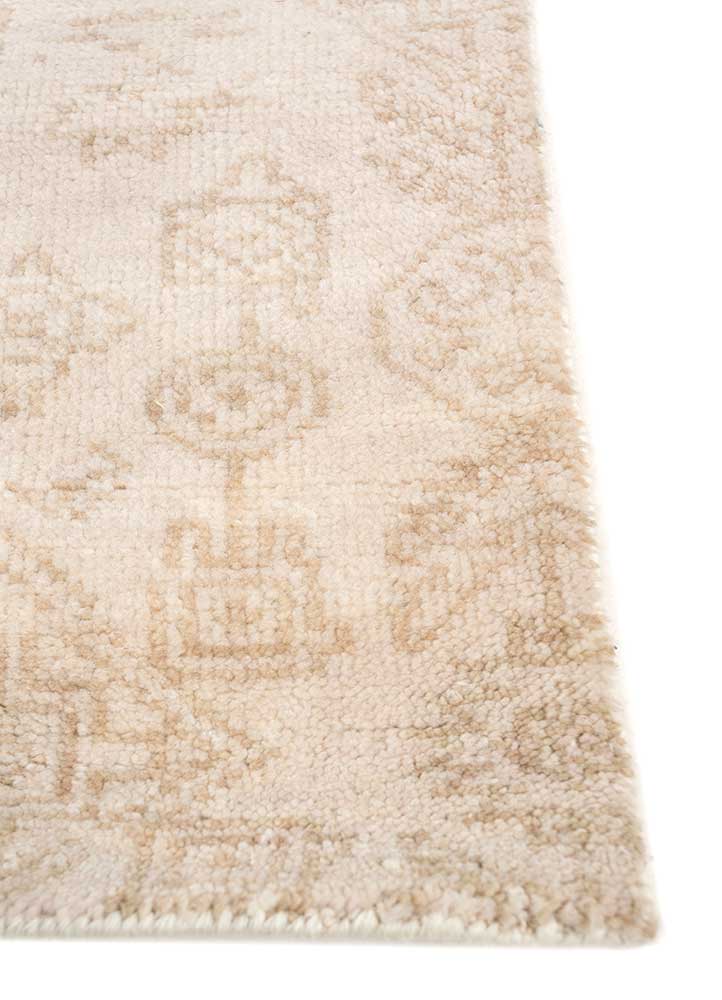 savana ivory wool Hand Knotted Rug - Corner