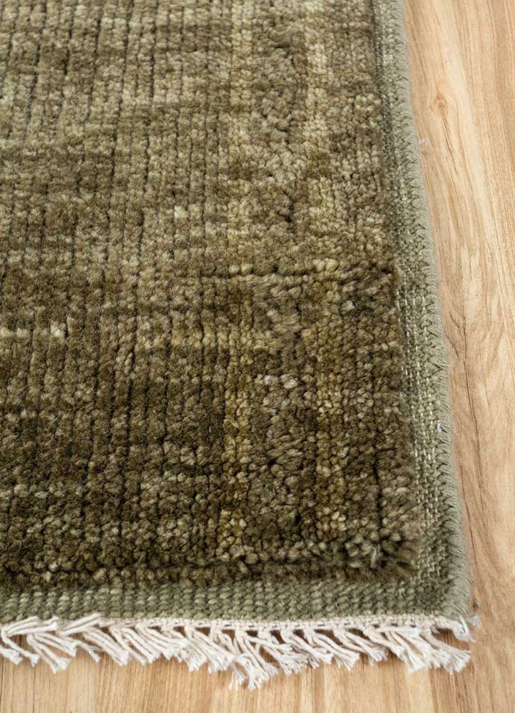 thyme green wool Hand Knotted Rug - Corner