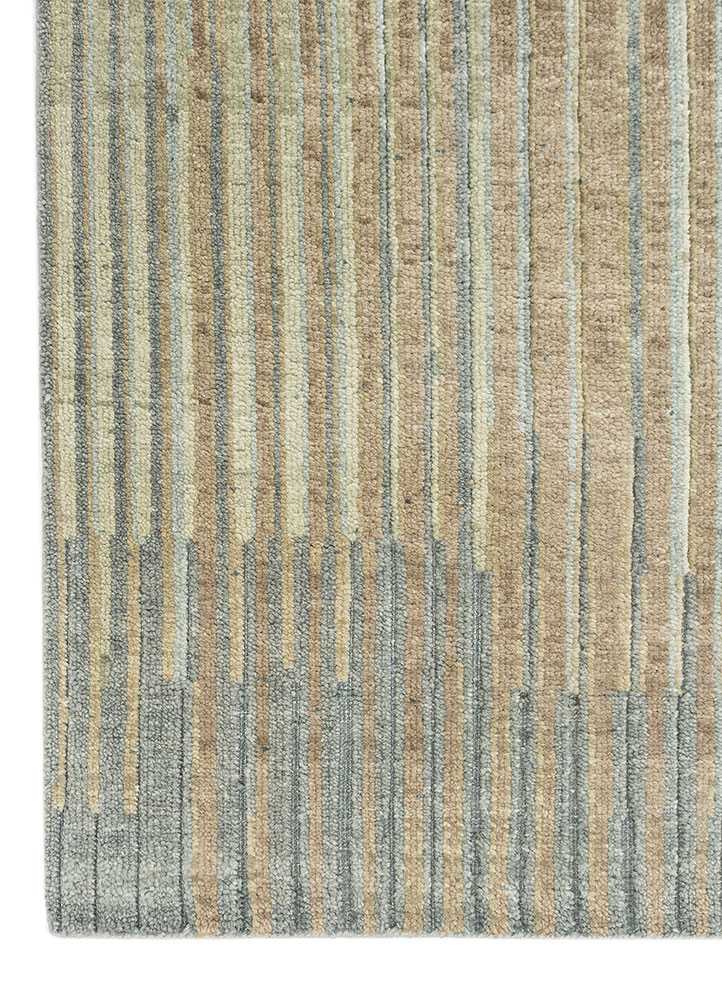 blythe green wool Hand Knotted Rug - Corner